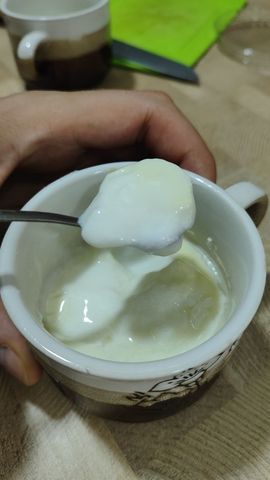 Ложка с куском сгустка